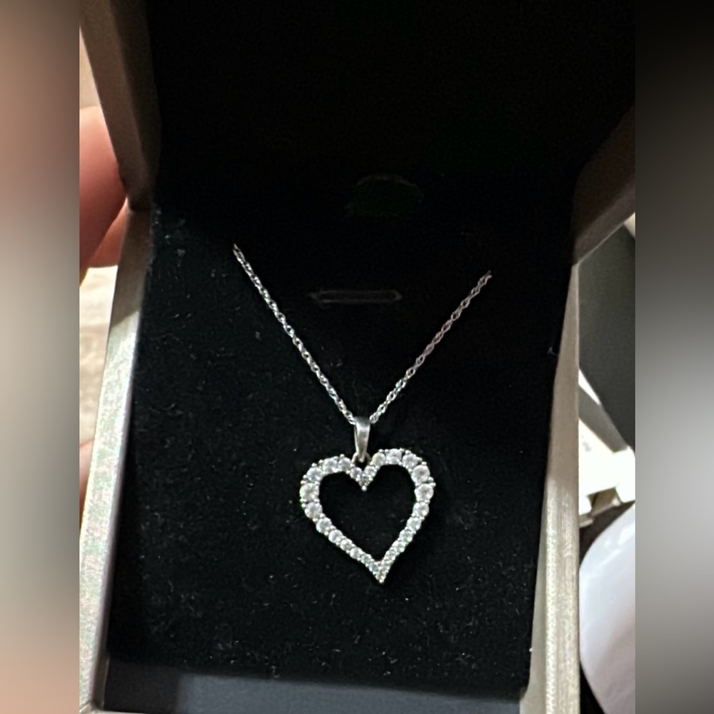Elegant Silver Heart Pendant Necklace
